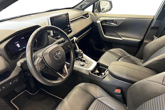 Toyota RAV4 14 of 24