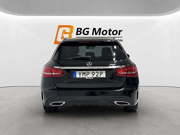 Mercedes-Benz C220 5 of 22