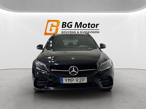 Mercedes-Benz C220 2 of 22