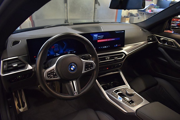 BMW i4 7 of 21