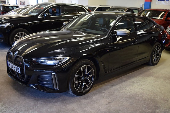 BMW i4 3 of 21