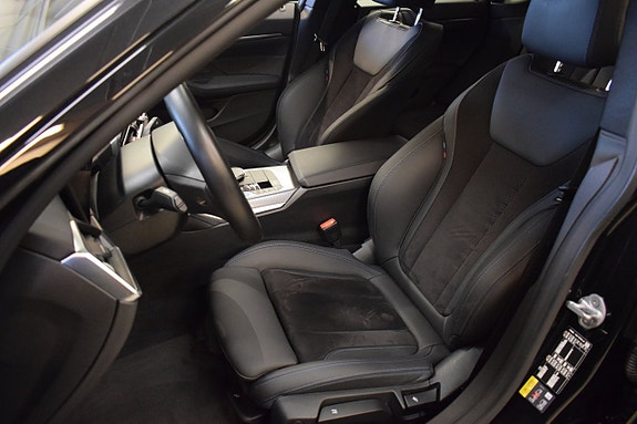BMW i4 8 of 21