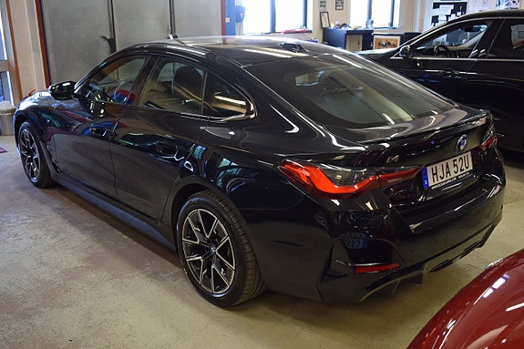 BMW i4 4 of 21