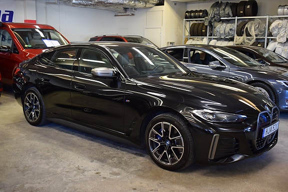 BMW i4 2 of 21