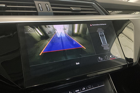 Audi Q8 13 of 24