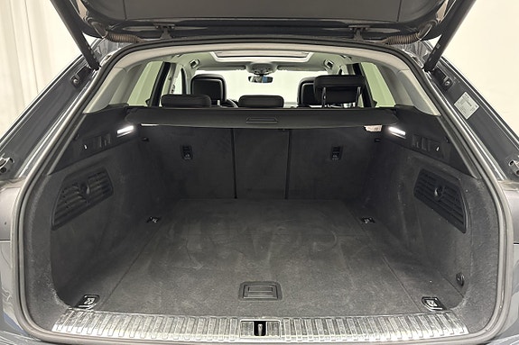 Audi Q8 10 of 24