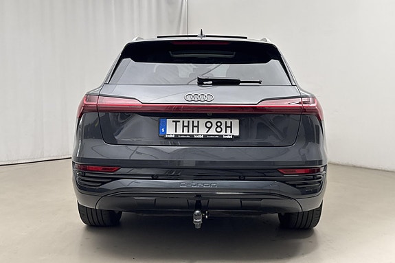 Audi Q8 6 of 24