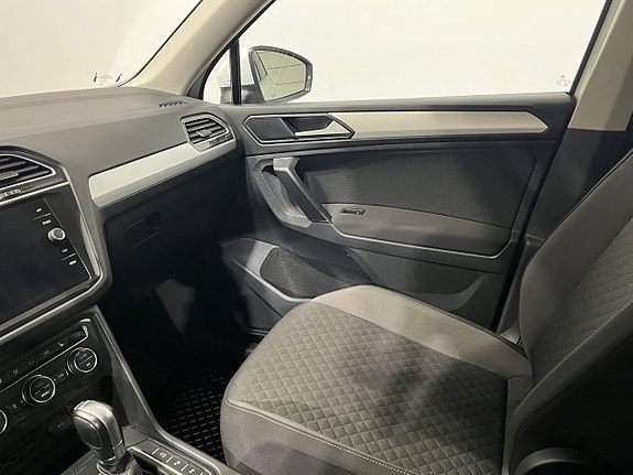 Volkswagen Tiguan 16 of 21