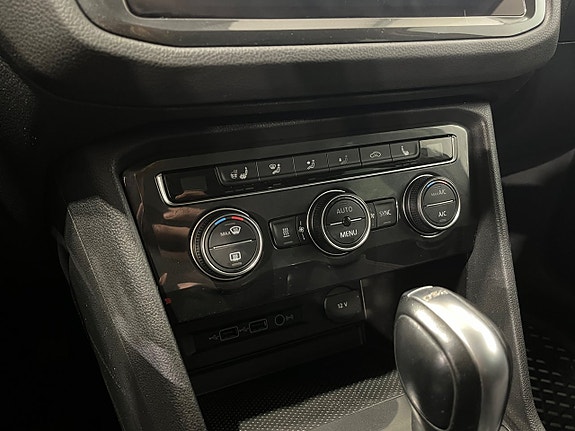 Volkswagen Tiguan 18 of 21