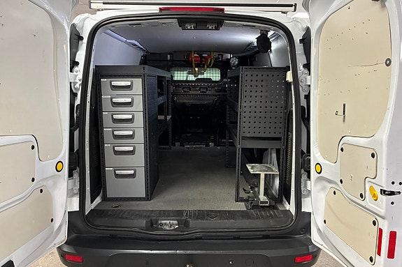 Ford Transit Connect 17 of 25