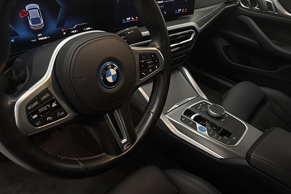 BMW i4 17 of 21