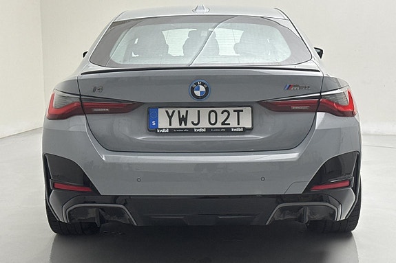 BMW i4 6 of 21