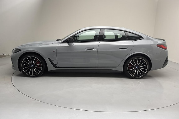 BMW i4 2 of 21
