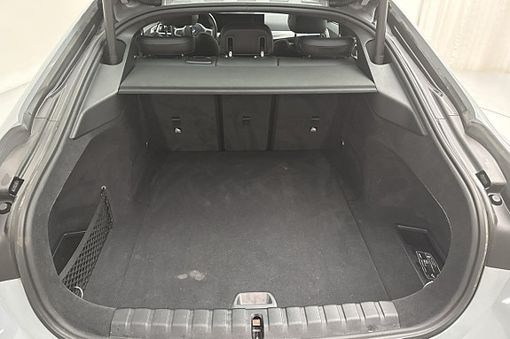 BMW i4 10 of 21