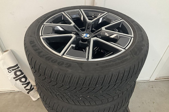 BMW i4 20 of 21