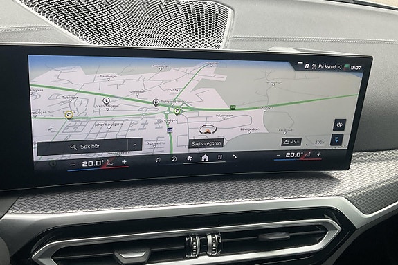 BMW i4 12 of 21