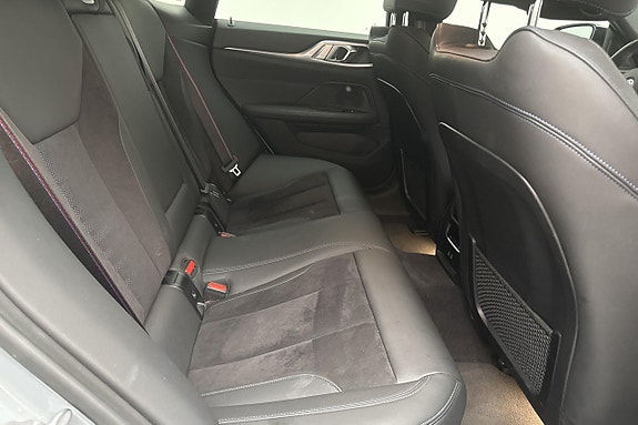BMW i4 9 of 21