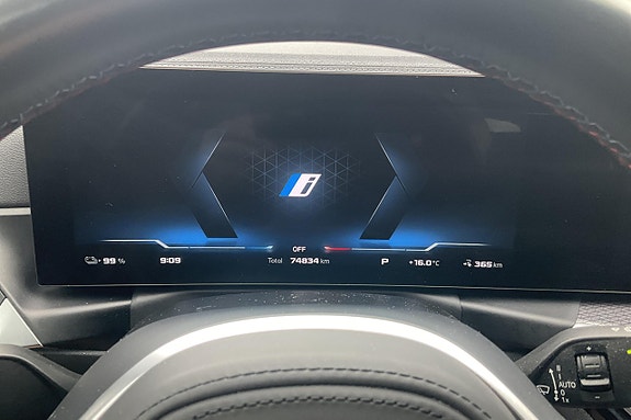 BMW i4 11 of 21