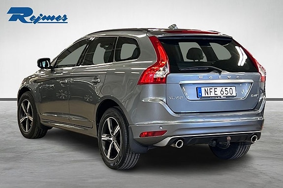 Volvo XC60 2 of 19