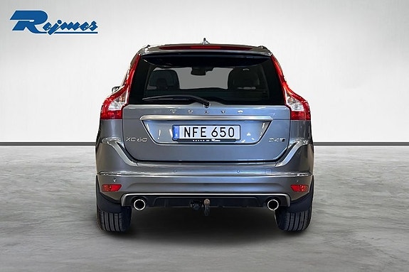 Volvo XC60 3 of 19