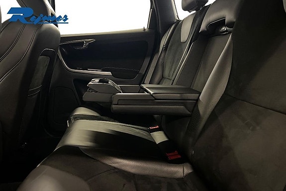 Volvo XC60 8 of 19