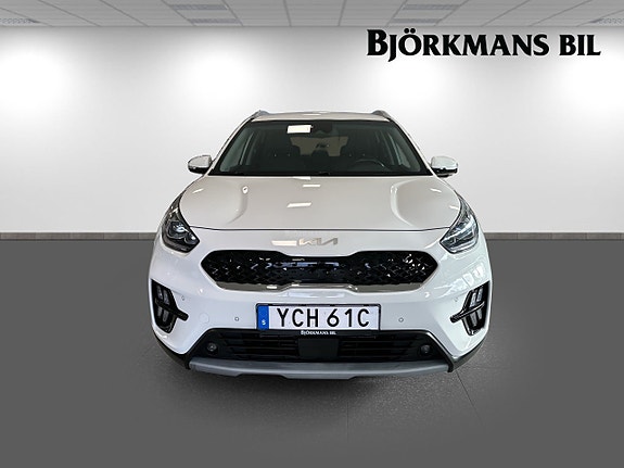 Kia Niro 2 of 15