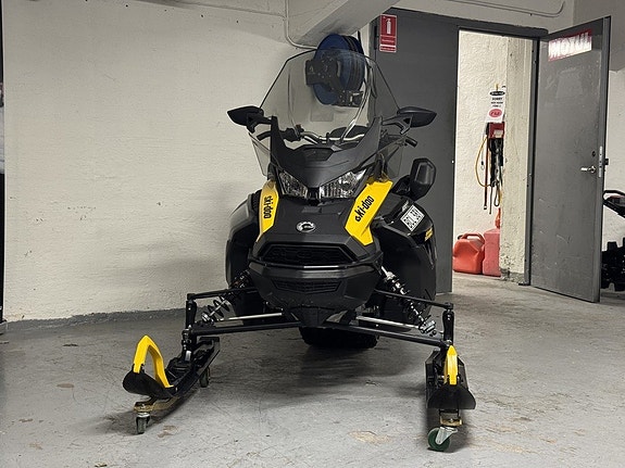 Ski-Doo Grand Touring 600 ACE -24 Sveg 2 of 6