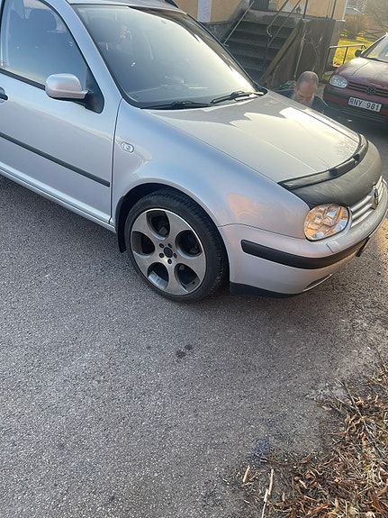 Volkswagen Golf IV 2 of 2
