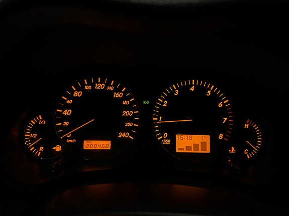 Toyota Avensis 22 of 24