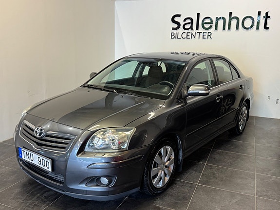 Toyota Avensis 2 of 24