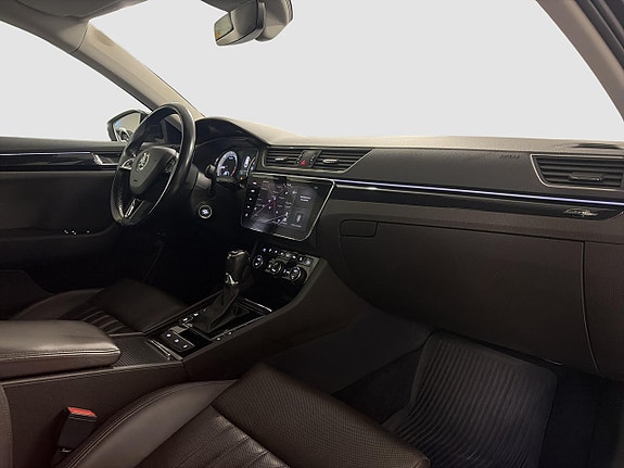 Skoda Superb 5 of 21