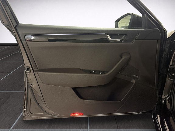 Skoda Superb 11 of 21