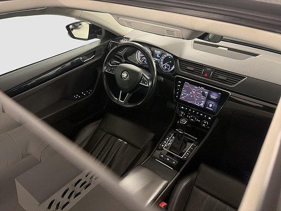 Skoda Superb 18 of 21