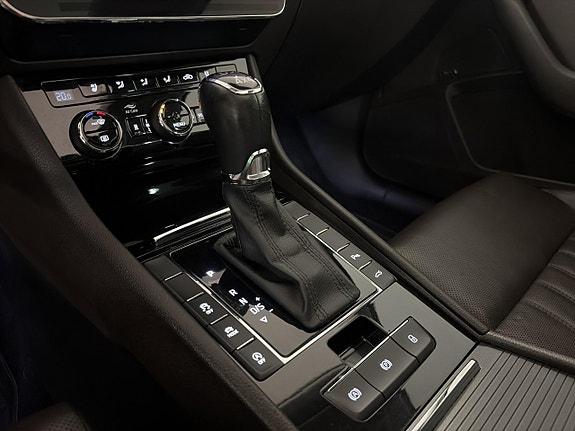 Skoda Superb 17 of 21