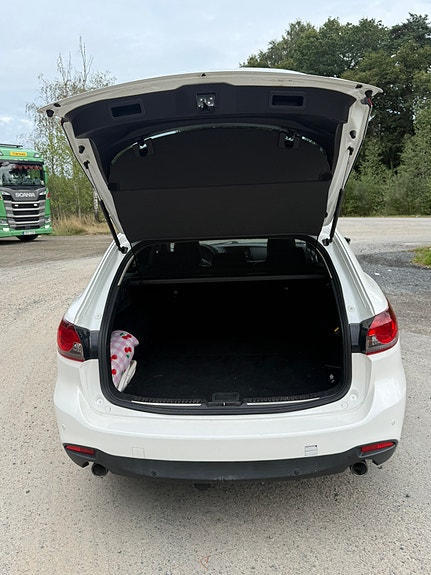 Mazda 6 5 of 8