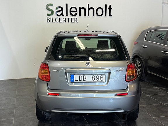 Suzuki SX4 7 of 21