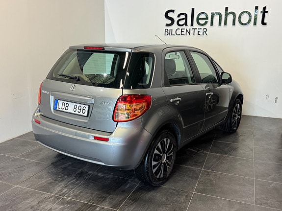 Suzuki SX4 6 of 21