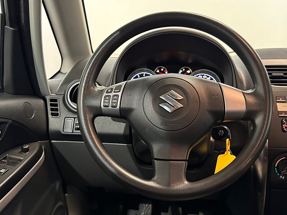 Suzuki SX4 18 of 21