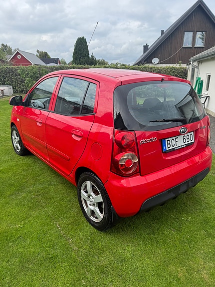 Kia Picanto 4 of 14
