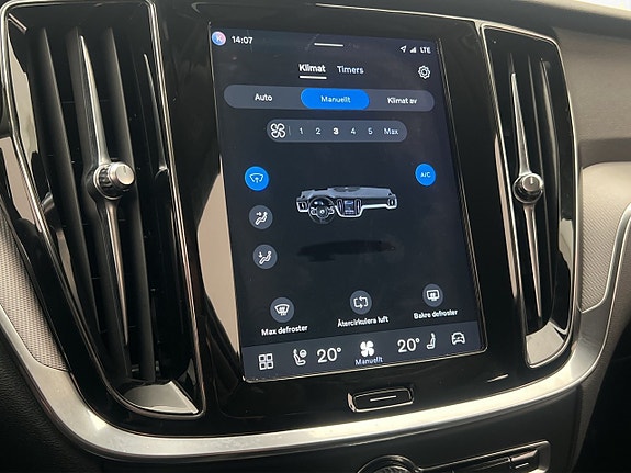 Volvo V60 21 of 30