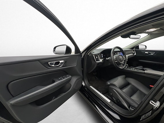 Volvo V60 10 of 30