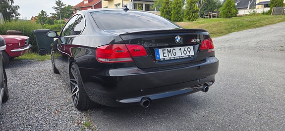 BMW 335i 3 of 4