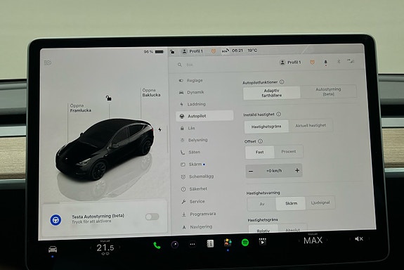 Tesla Model Y 24 of 26