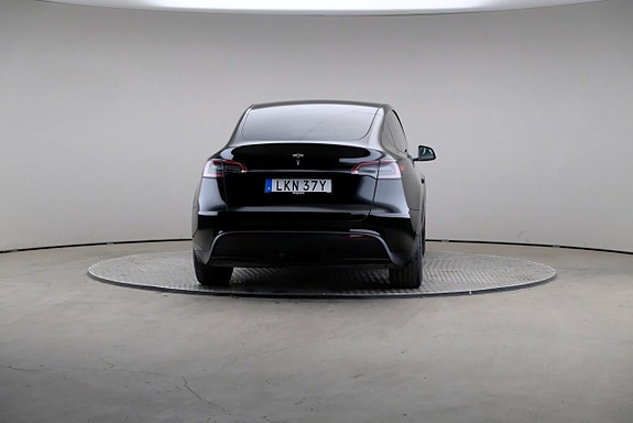 Tesla Model Y 5 of 26