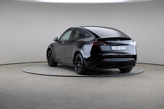 Tesla Model Y 2 of 26