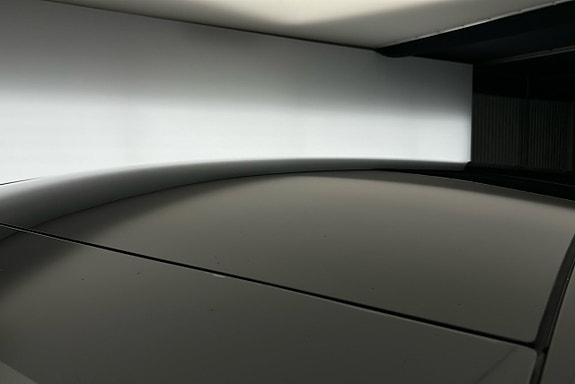Tesla Model Y 19 of 26