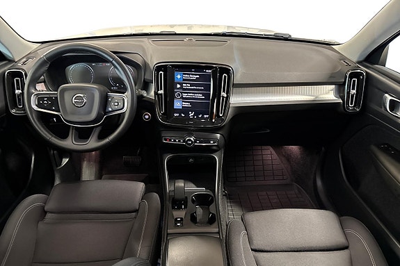 Volvo XC40 12 of 27