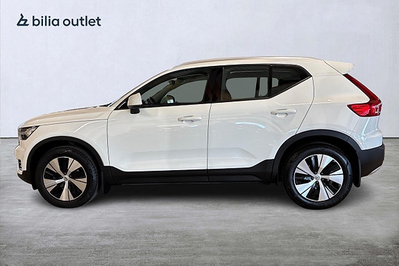 Volvo XC40 6 of 27