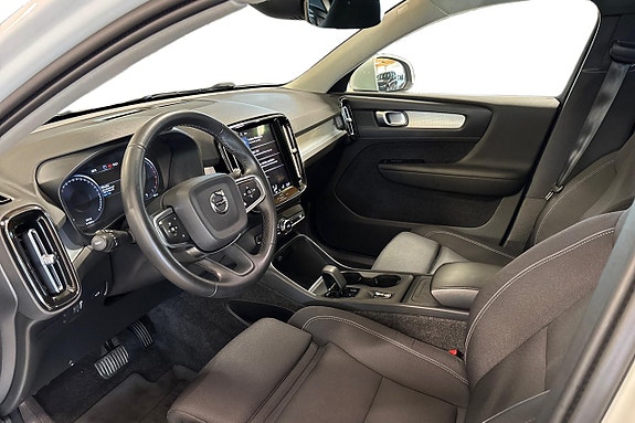 Volvo XC40 10 of 27