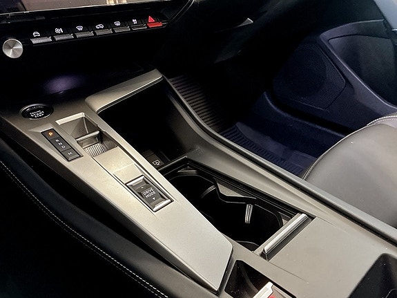 Peugeot 408 12 of 18